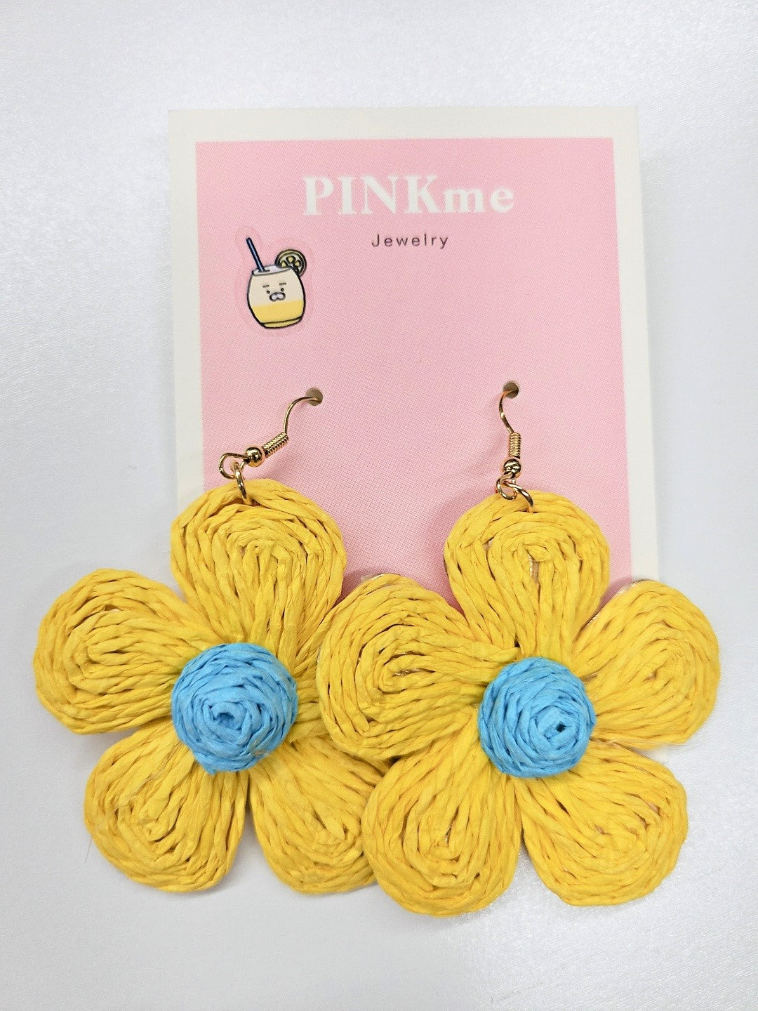 Two Tone Flower Straw Style Dangle Earring