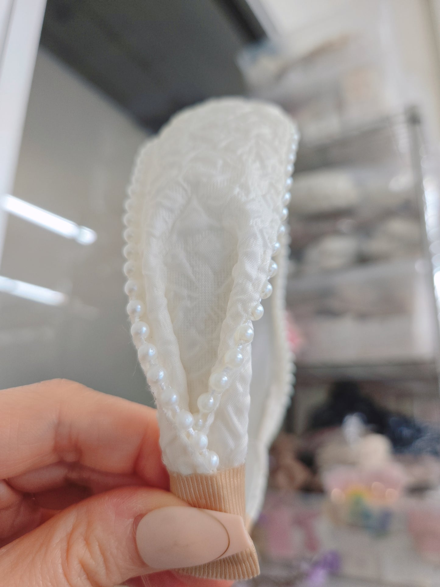 1 White Pearl Tied Lovely Hairband